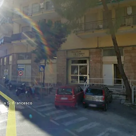 Monolocale Per Piacevoli Soggiorni Διαμέρισμα *